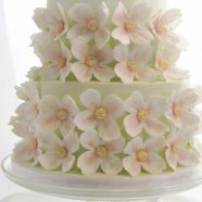 Spring dogwoods wedding cake
