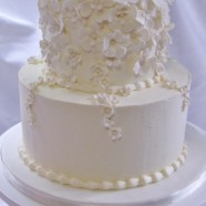 White Flowers wedding cake