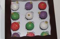 mini ornament cupcakes