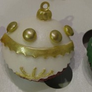 Christmas ornament cupcakes
