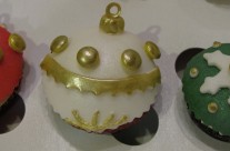 Christmas ornament cupcakes
